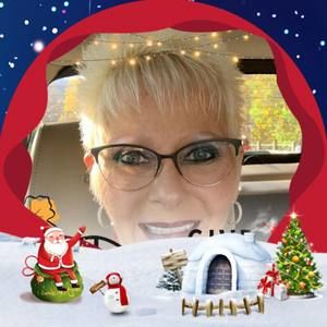 Meet your Posher, Crystal